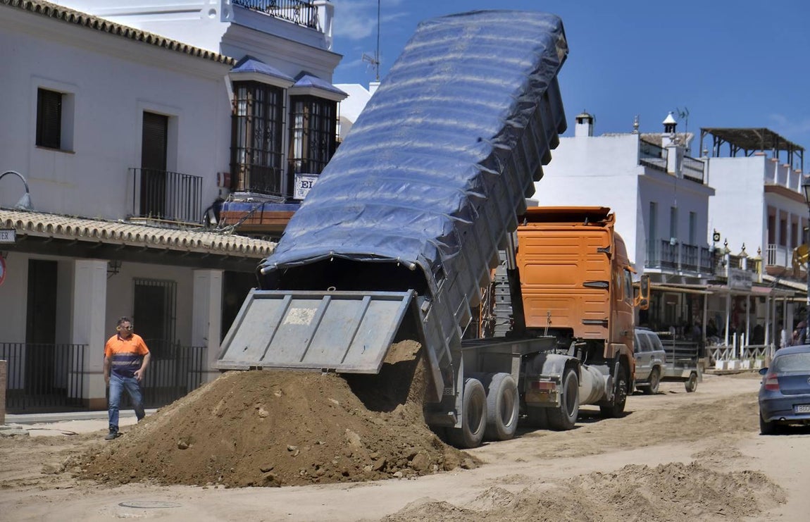 En imágenes: la aldea se prepara para la romería de el Rocío 2018