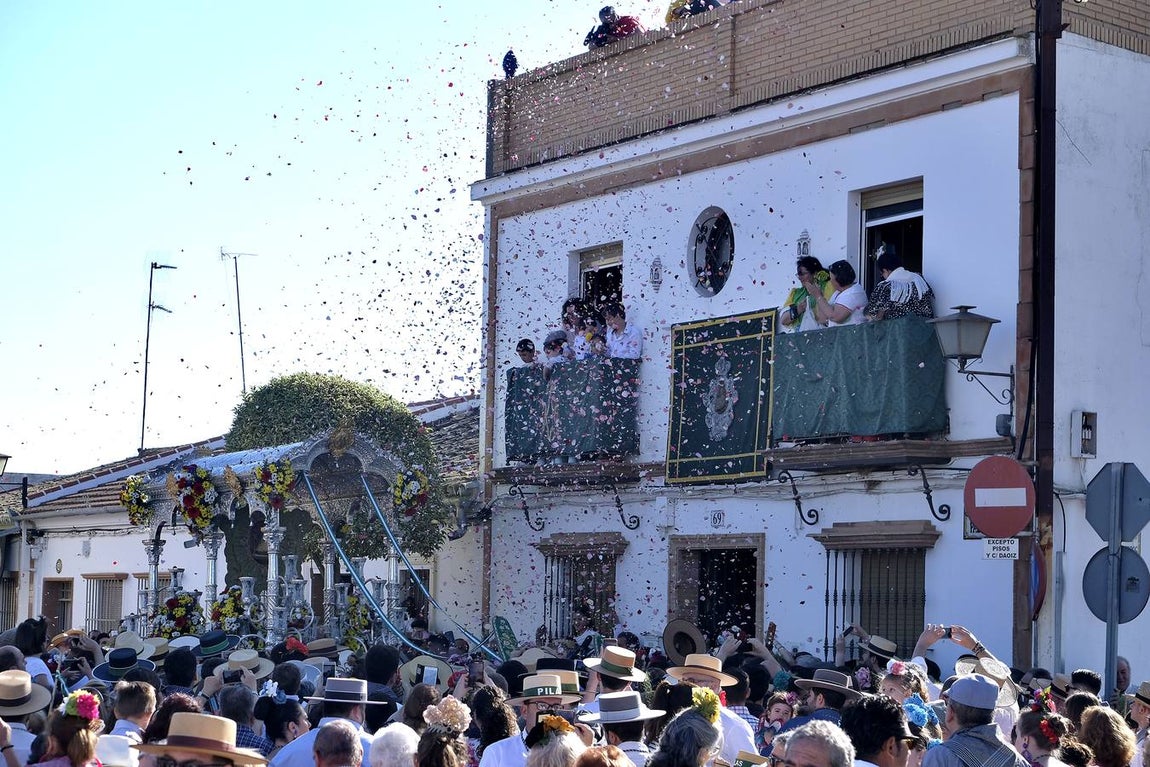 El Rocío 2018 en imágenes: salida de la Hermandad de Pilas