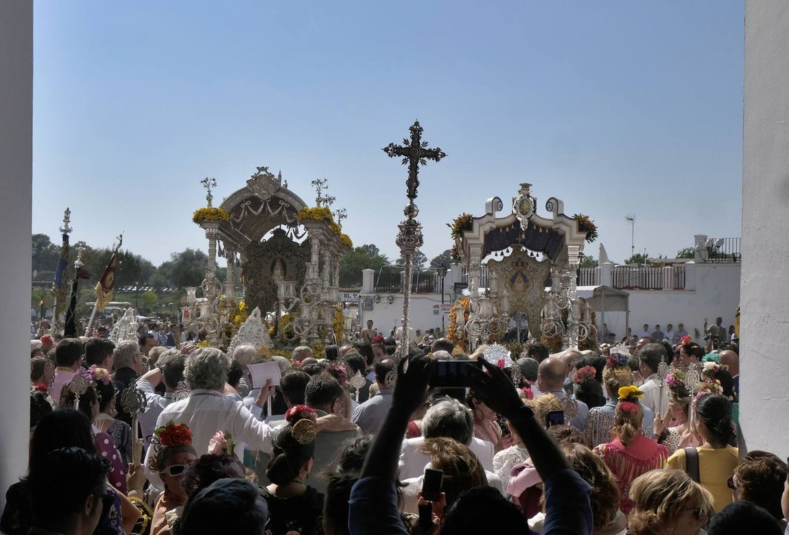 Emoción desbordada en la presentación de las hermandades del Rocío 2018