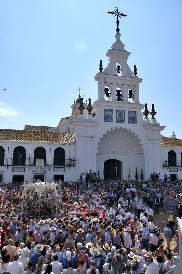 Emoción desbordada en la presentación de las hermandades del Rocío 2018