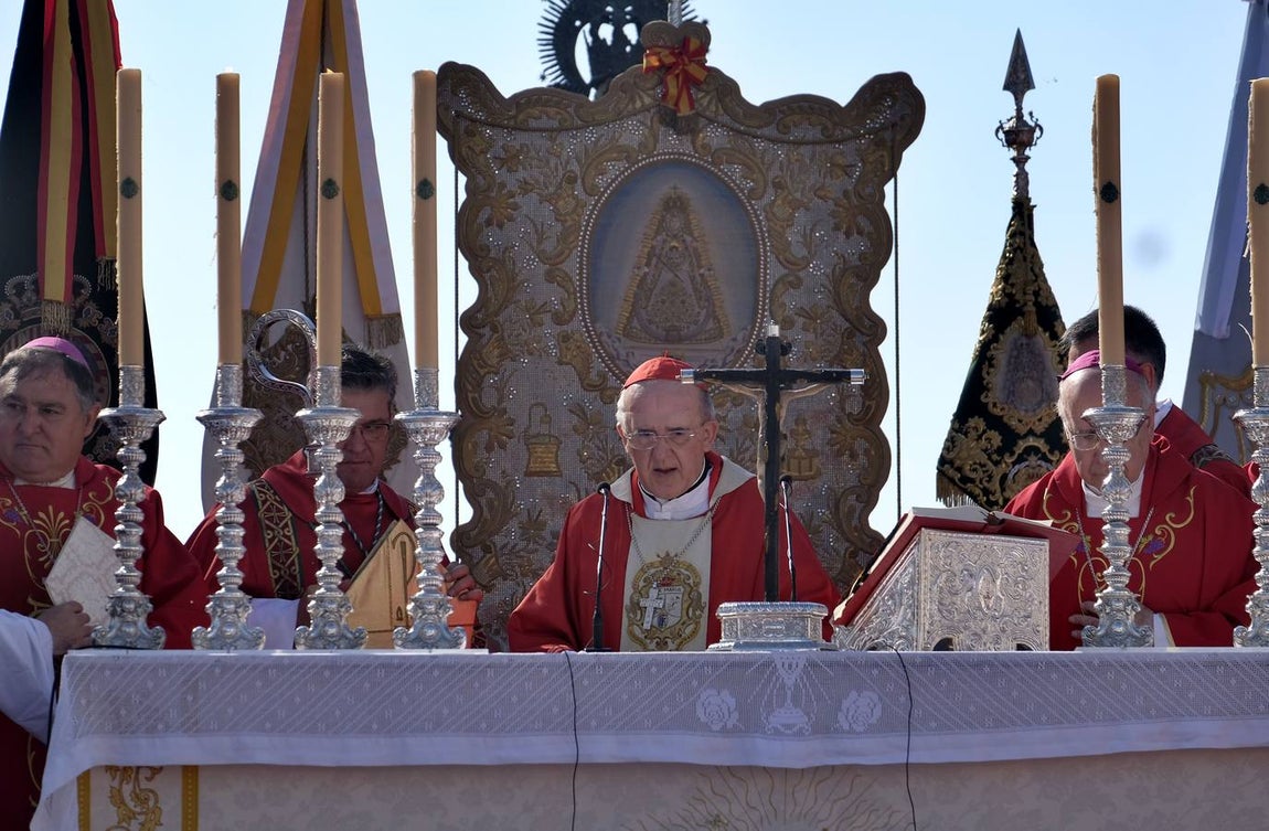 El Rocío 2018: Domingo de devoción y lluvia en la aldea