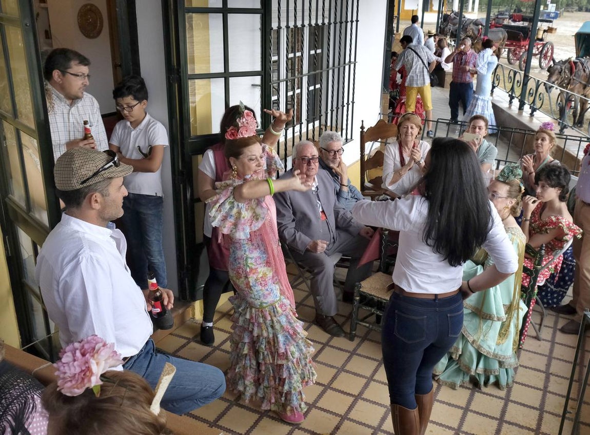 El Rocío 2018: Domingo de devoción y lluvia en la aldea