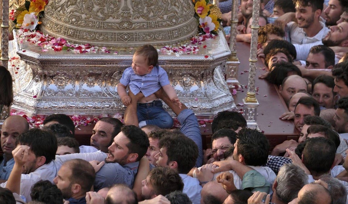 El Rocío 2018: La procesión de la Virgen, en imágenes