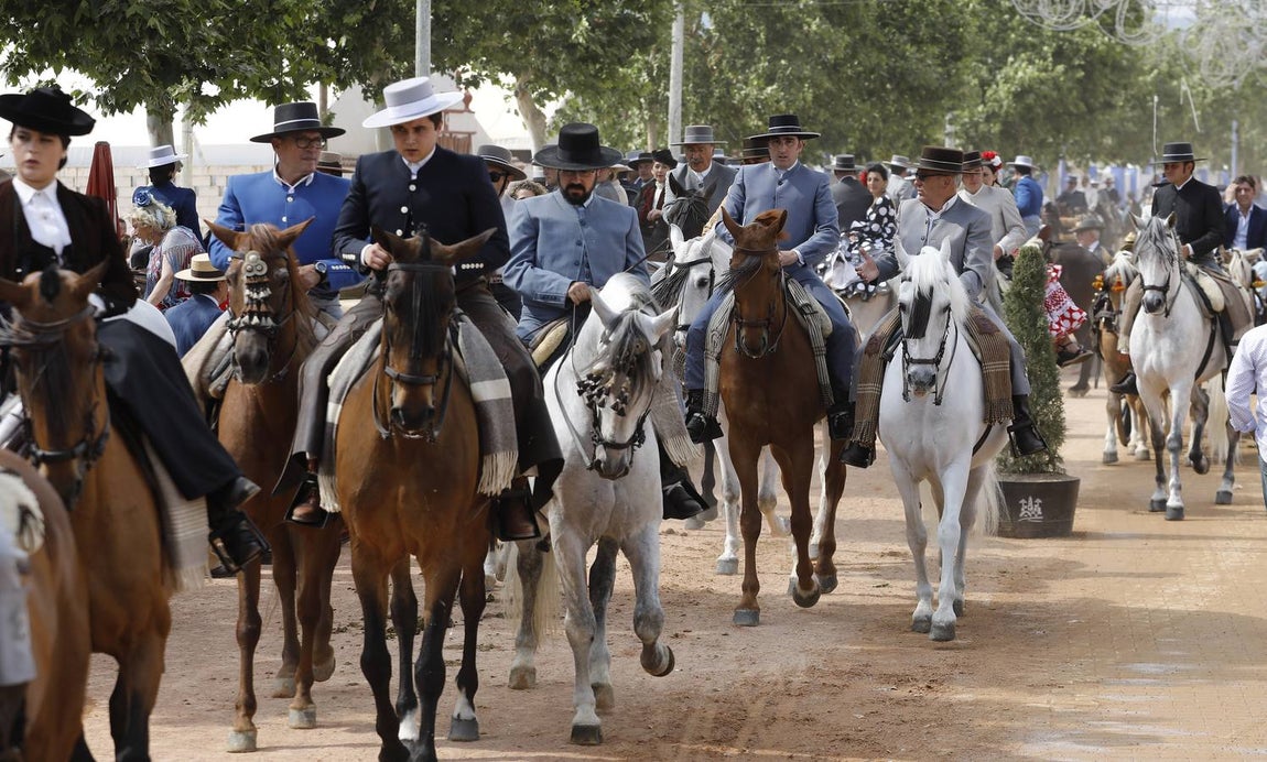 El jueves de la Feria de Córdoba, en imágenes