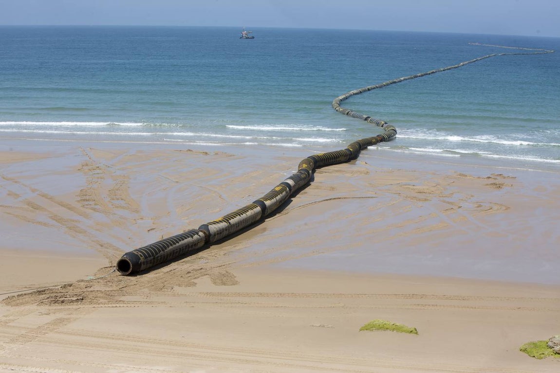 Las playas de Cádiz, llenas el primer fin de semana veraniego