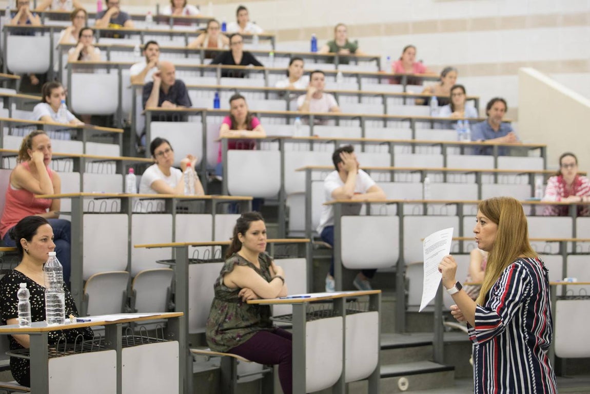 Las oposiciones a Secundaria en Córdoba, en imágenes