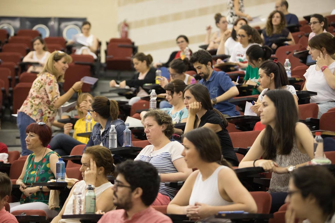 Las oposiciones a Secundaria en Córdoba, en imágenes