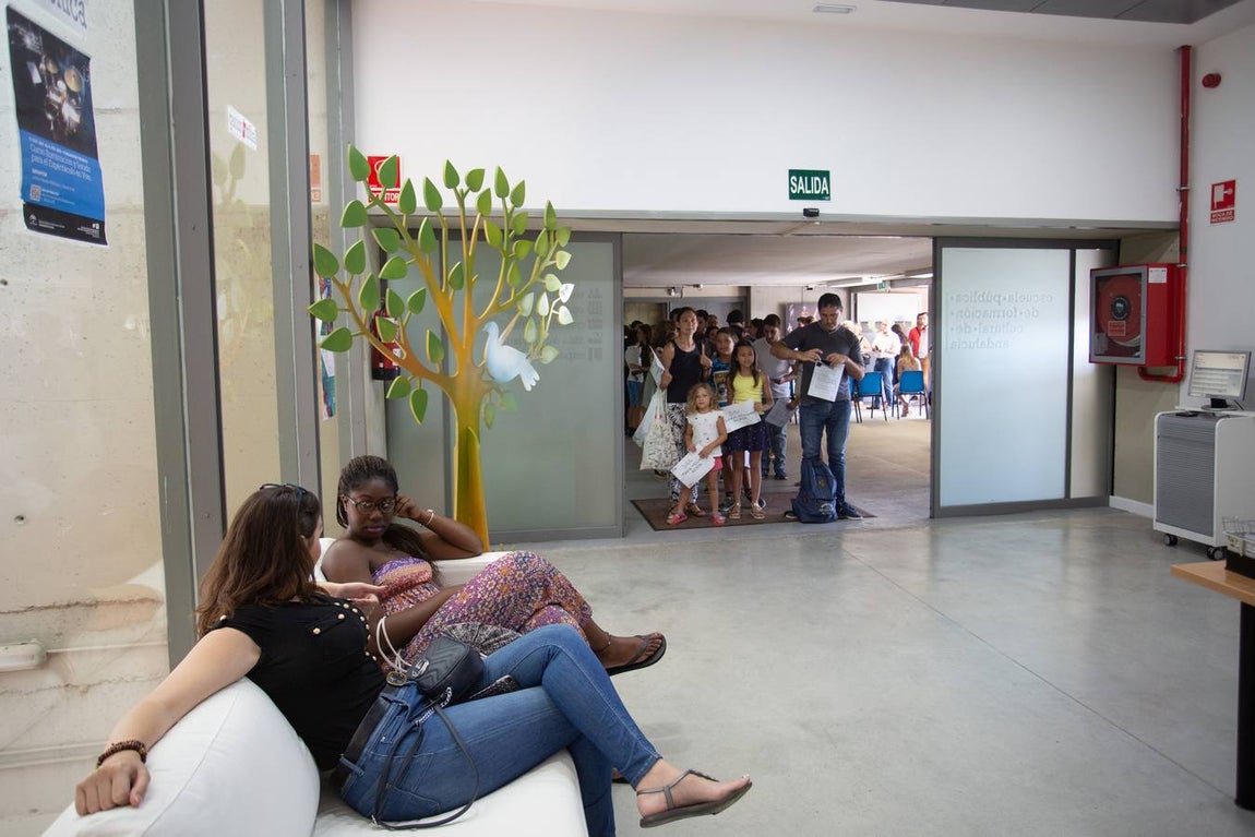 Fotogalería: ¿Has ido al casting de La Peste en Sevilla? Búscate