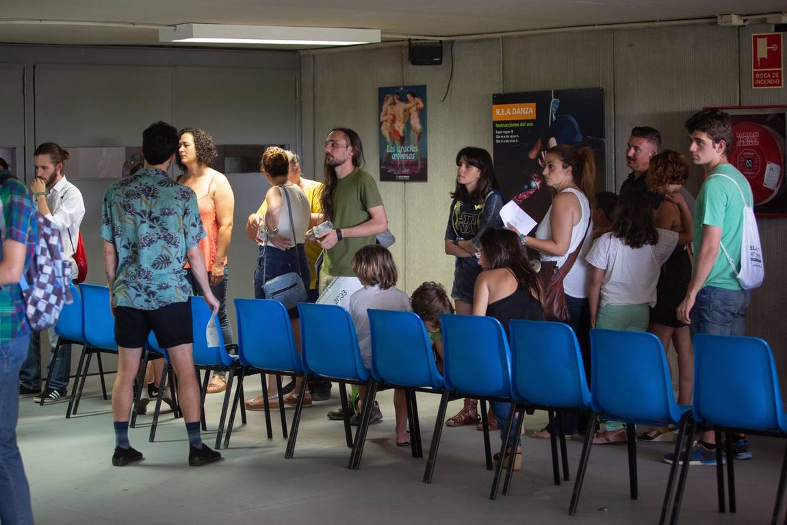 Fotogalería: ¿Has ido al casting de La Peste en Sevilla? Búscate