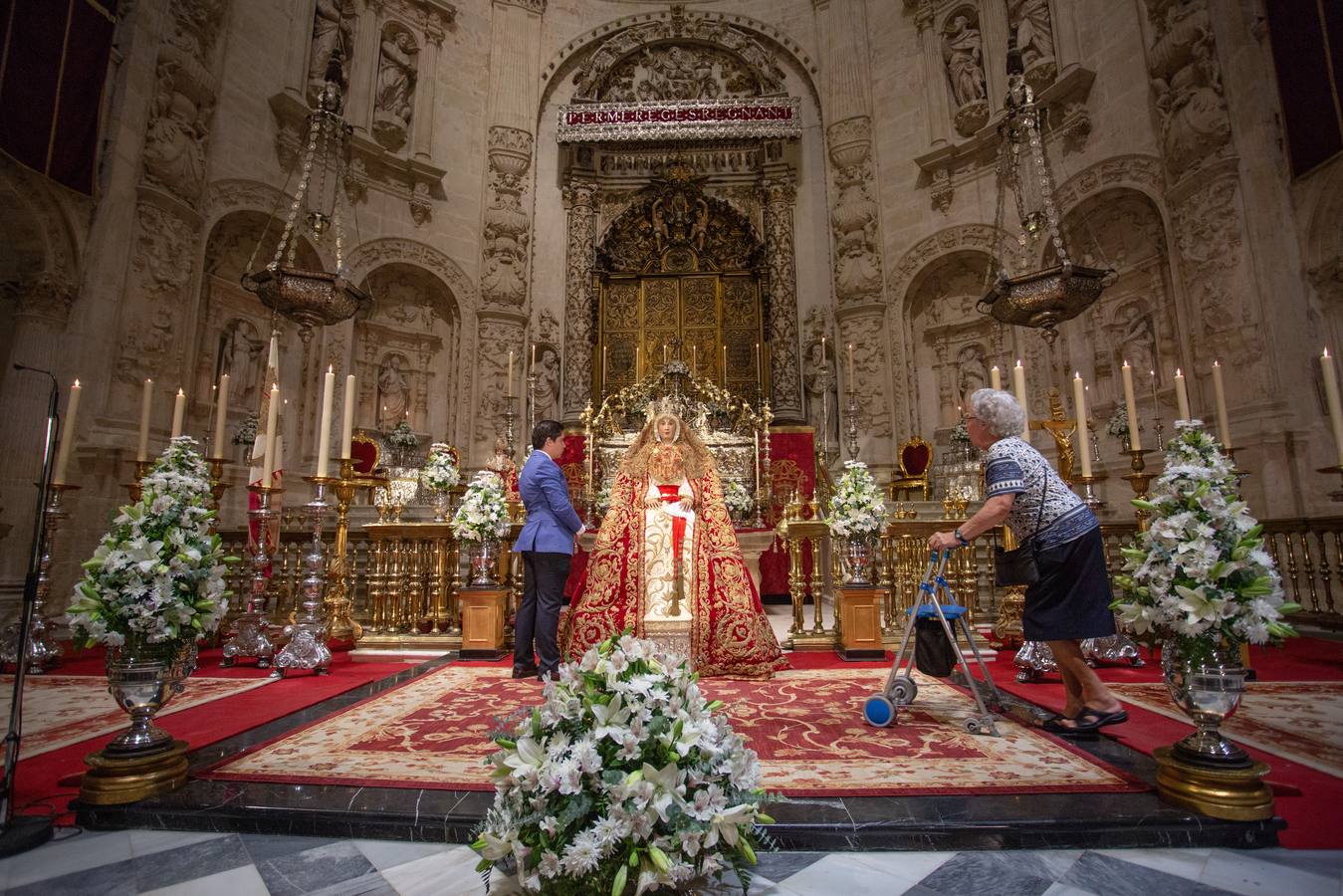 Besamanos de la Virgen de los Reyes, en imágenes
