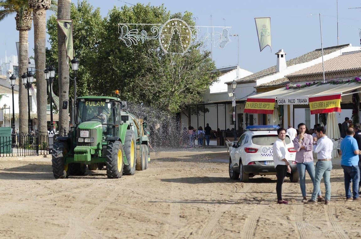 Así se vive en el Rocío el ambiente previo a la salida de &#039;La Pastora&#039;