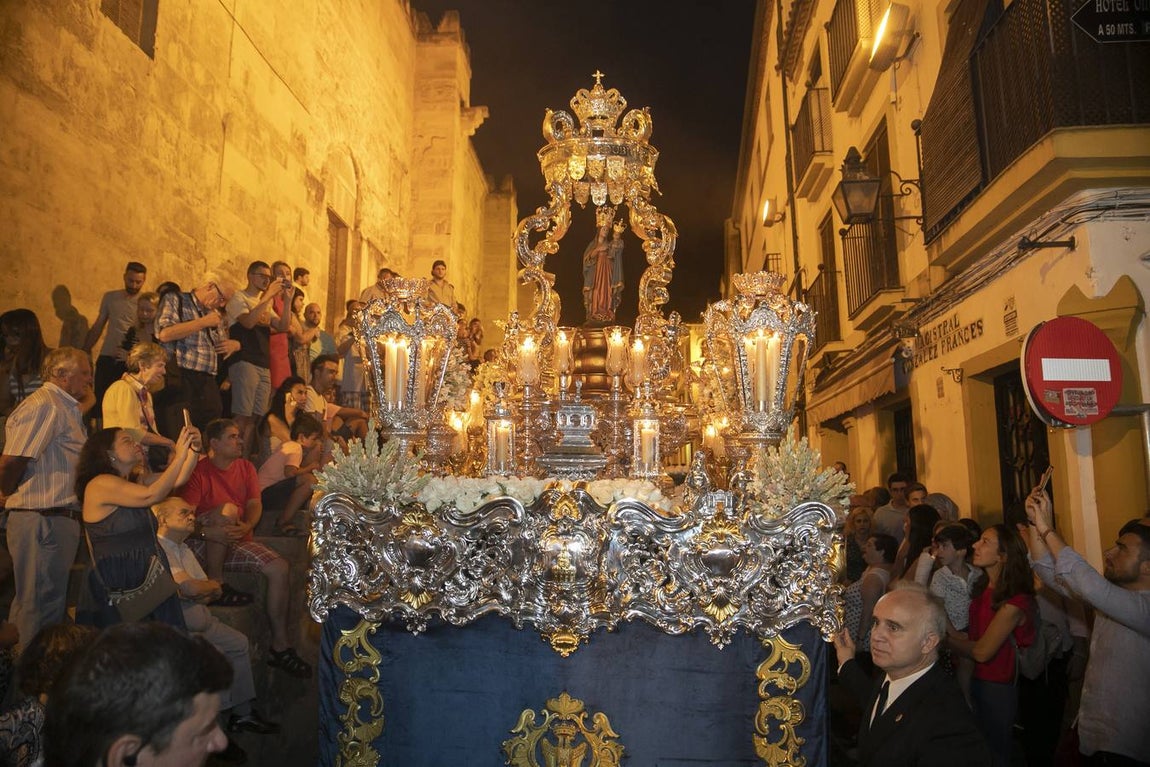 La procesión de la Virgen de la Fuensanta de Córdoba, en imágenes