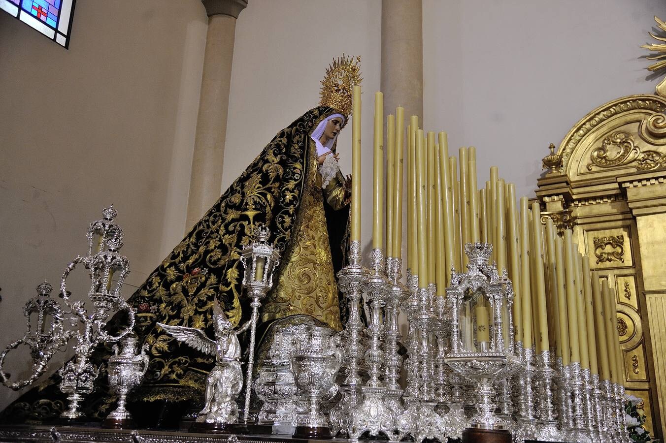 Galería de la Virgen de los Dolores del Cerro en su paso
