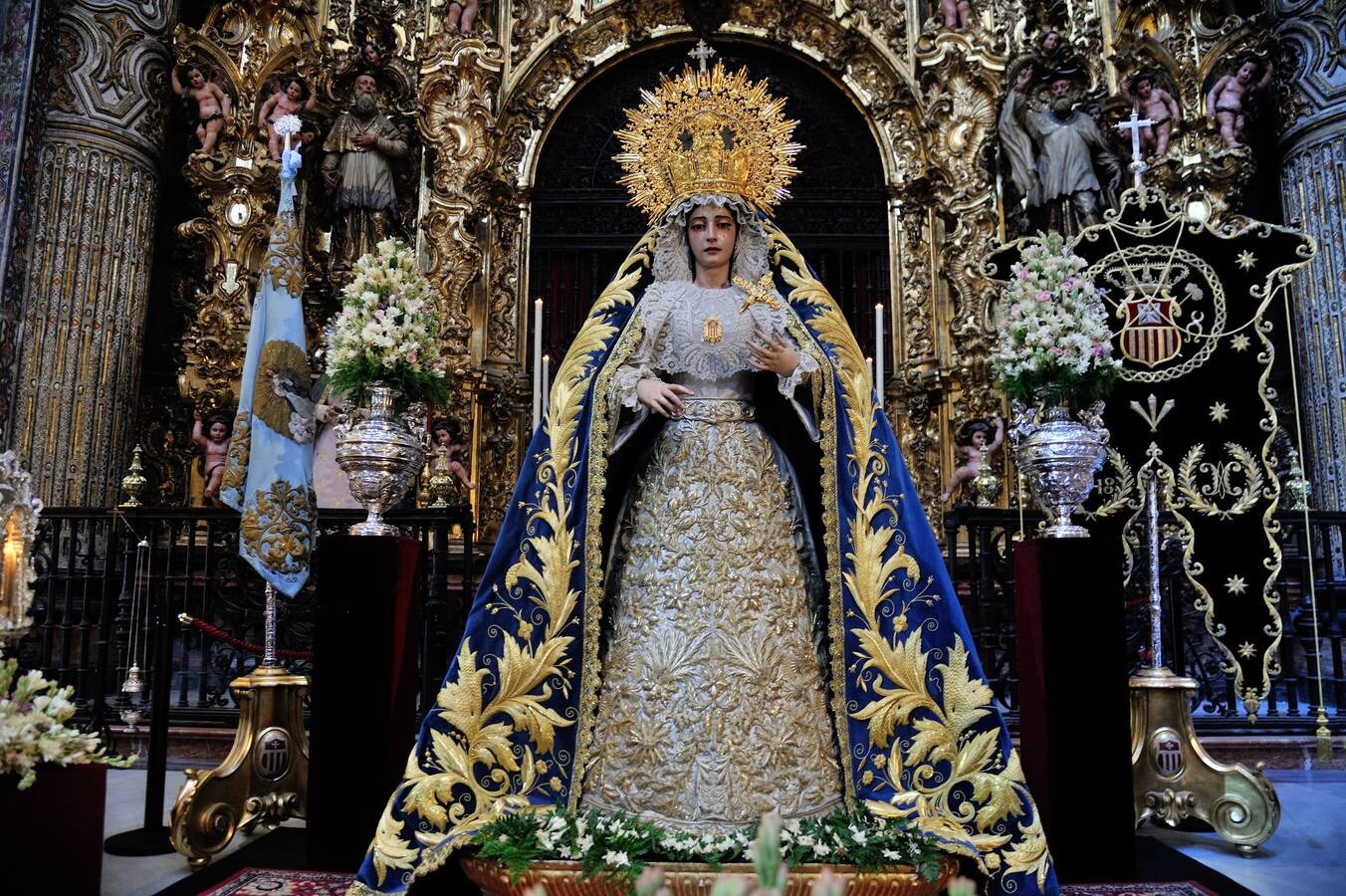 Galería del besamanos de la Virgen de la Merced de Pasión