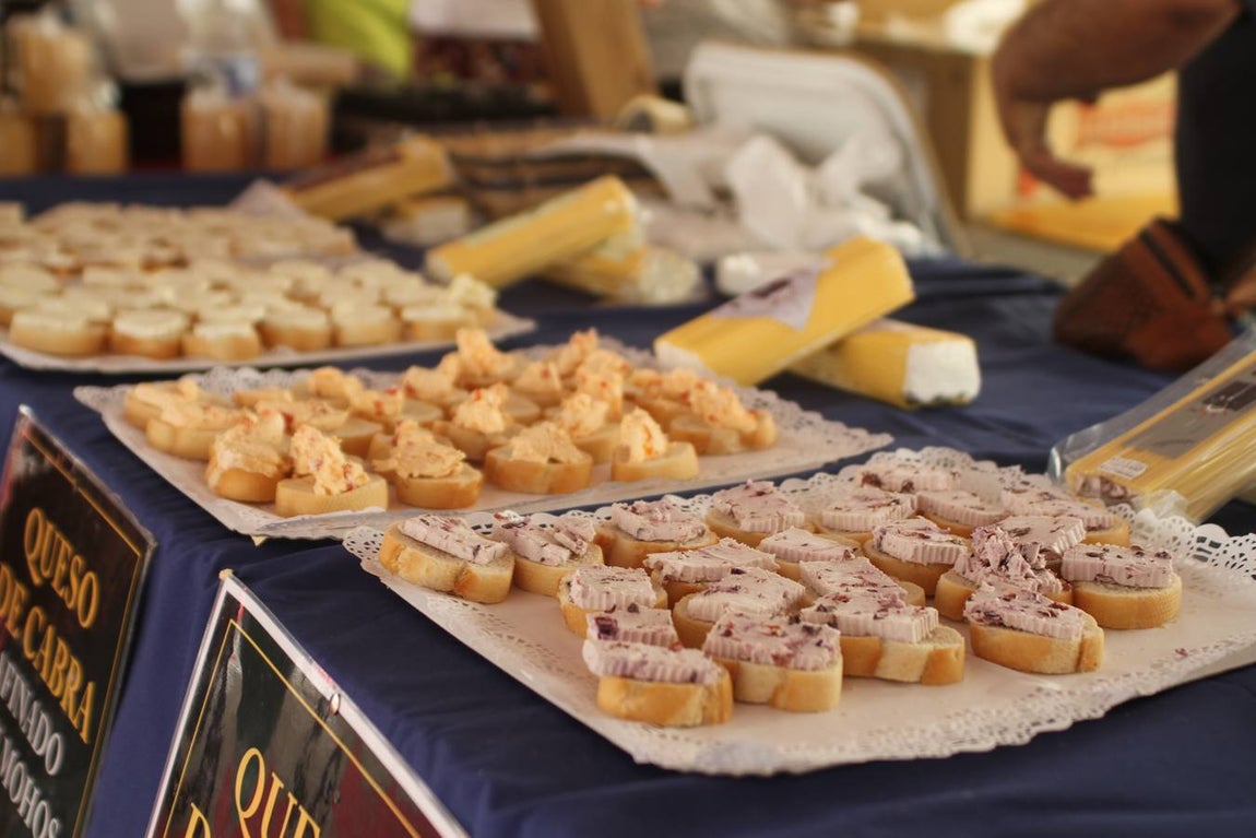 El arranque de la Fiesta del Queso de Zuheros, en imágenes