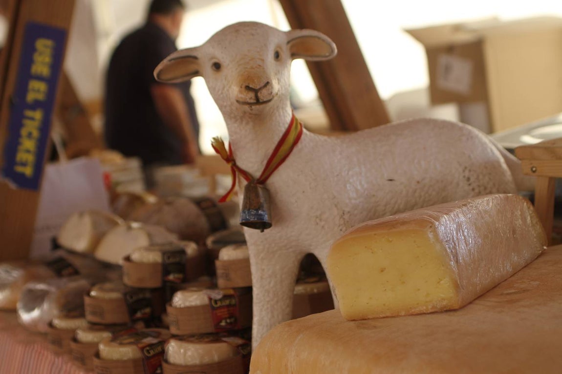 El arranque de la Fiesta del Queso de Zuheros, en imágenes