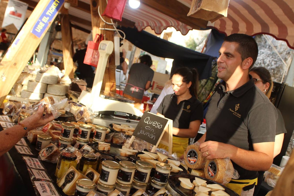 El arranque de la Fiesta del Queso de Zuheros, en imágenes