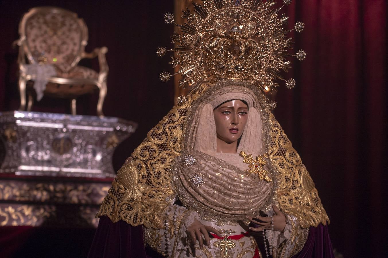 Galería del besamanos de la Virgen del Rosario de San Pablo