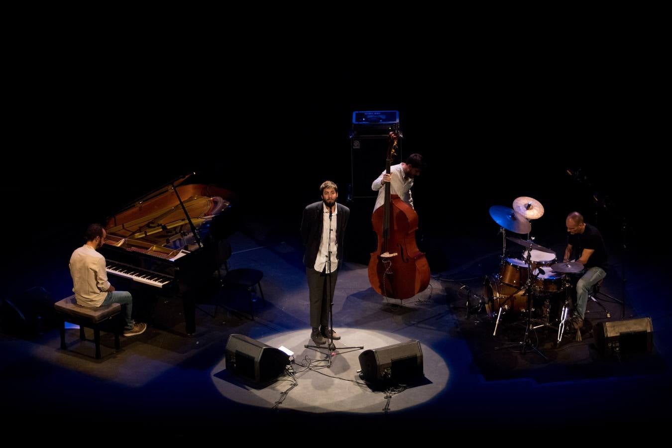 El concierto de Salvador Sobral en Córdoba, en imágenes