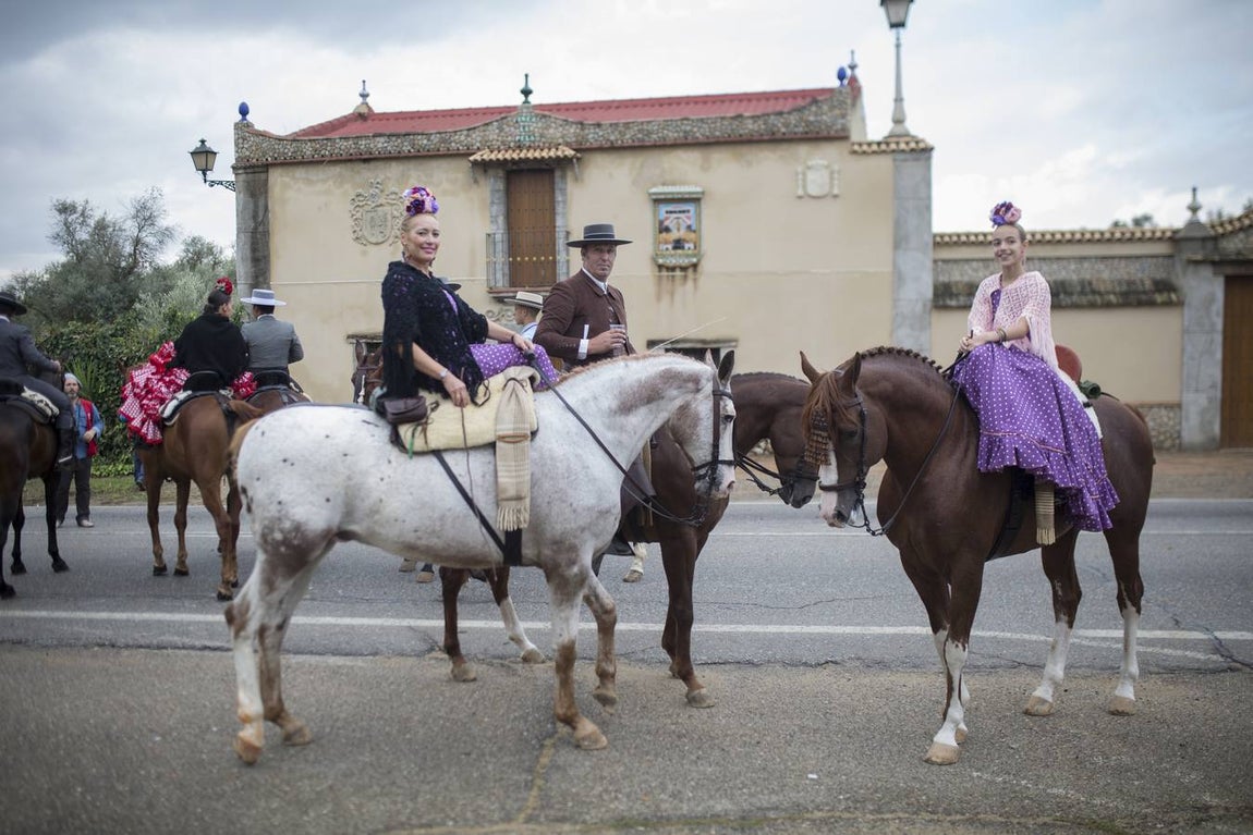 Multitudinaria celebración en Dos Hermanas de la Virgen de Valme