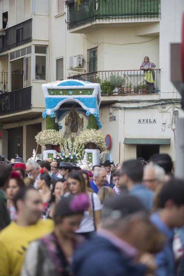 Multitudinaria celebración en Dos Hermanas de la Virgen de Valme