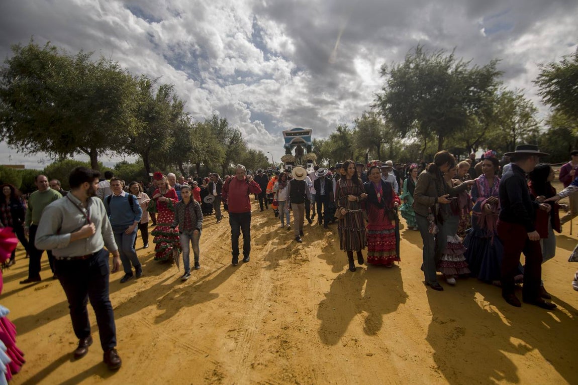 Multitudinaria celebración en Dos Hermanas de la Virgen de Valme