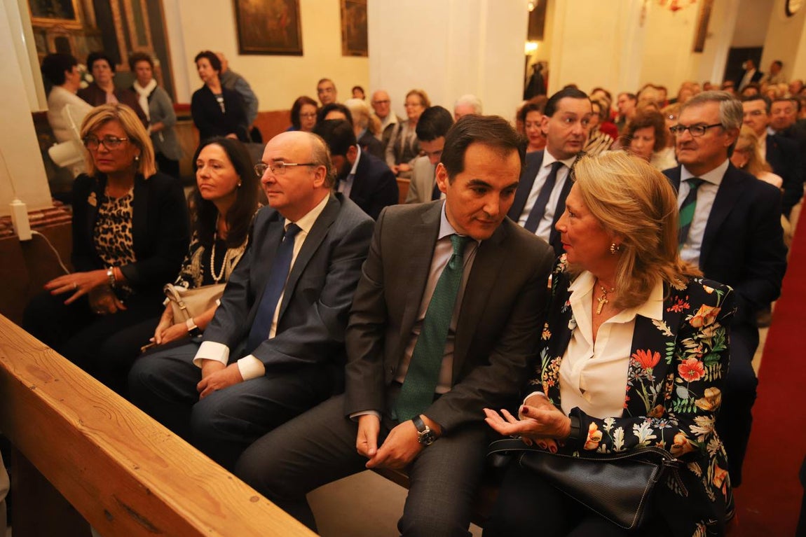 La misa del obispo de Córdoba ante San Rafael, en imágenes