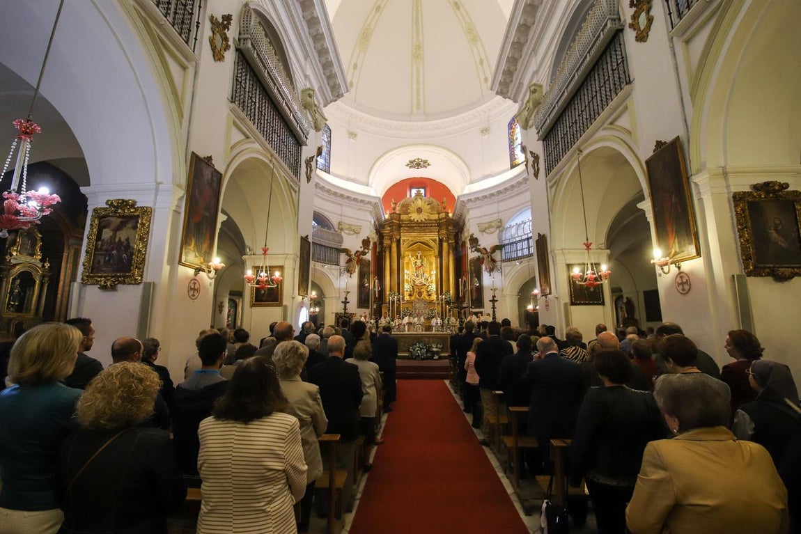 La misa del obispo de Córdoba ante San Rafael, en imágenes