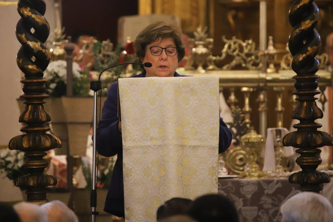 La misa del obispo de Córdoba ante San Rafael, en imágenes