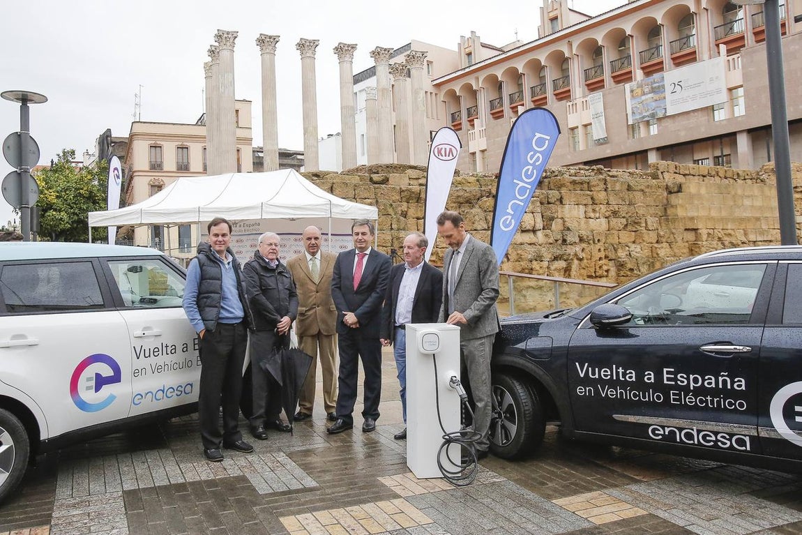 La ruta del coche eléctrico de Endesa llega a Córdoba, en imágenes