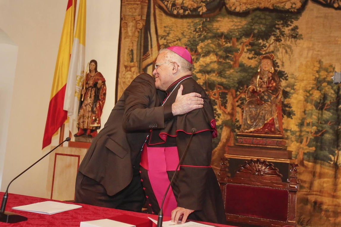 El nombramiento de Francisco Jesús Orozco como obispo de Guadix-Baza, en imágenes