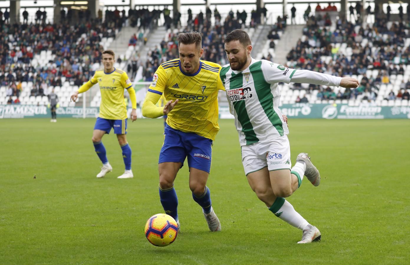 La derrota del Córdoba CF ante el Cádiz (1-3), en imágenes