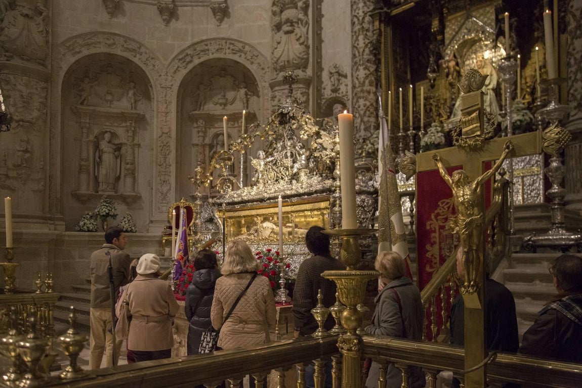 La procesión por el día de San Clemente en la Catedral