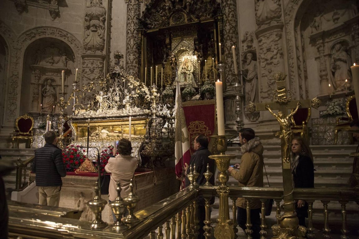 La procesión por el día de San Clemente en la Catedral