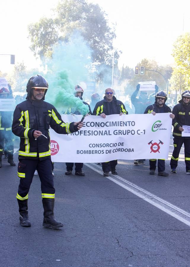 La protesta de los bomberos del Consorcio de Córdoba, en imágenes