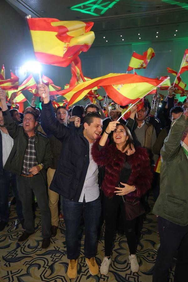 En fotos, VOX celebra su irrupción con fuerza en el Parlamento andaluz