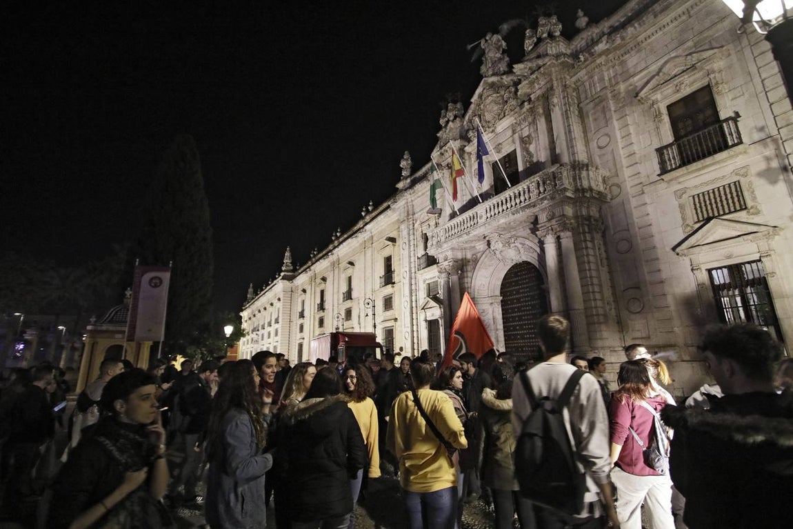 Las imágenes de la manifestación contra VOX en Sevilla