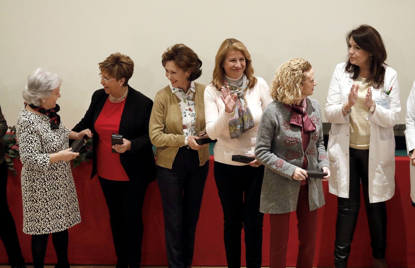 La despedida a más de 200 jubilados del Hospital Reina Sofía, en imágenes
