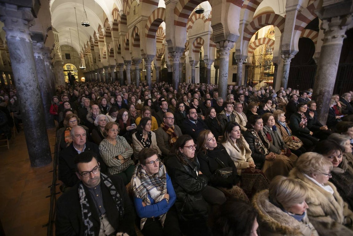 El concierto navideño de José Manuel Soto en la Mezquita-Catedral de Córdoba, en imágenes