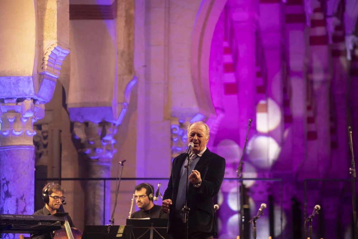 El concierto navideño de José Manuel Soto en la Mezquita-Catedral de Córdoba, en imágenes