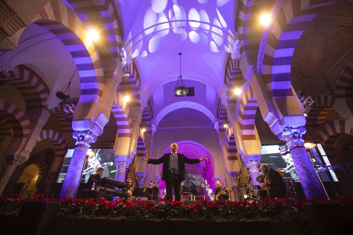 El concierto navideño de José Manuel Soto en la Mezquita-Catedral de Córdoba, en imágenes