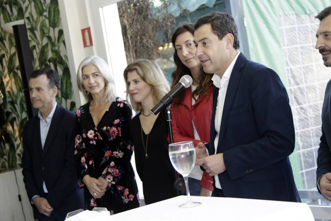 En imágenes, el PP andaluz celebra con los medios la Navidad... y el nuevo panorama político