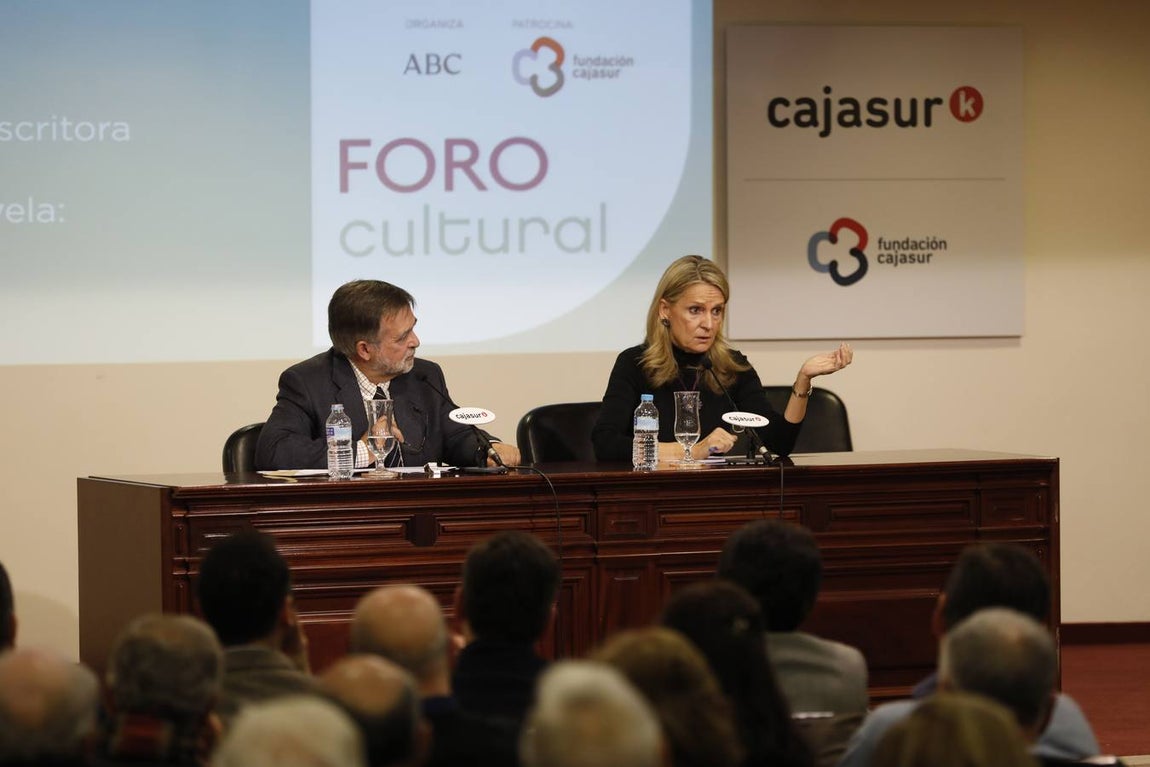 El Foro Cultural de ABC Córdoba con Isabel San Sebastián, en imágenes