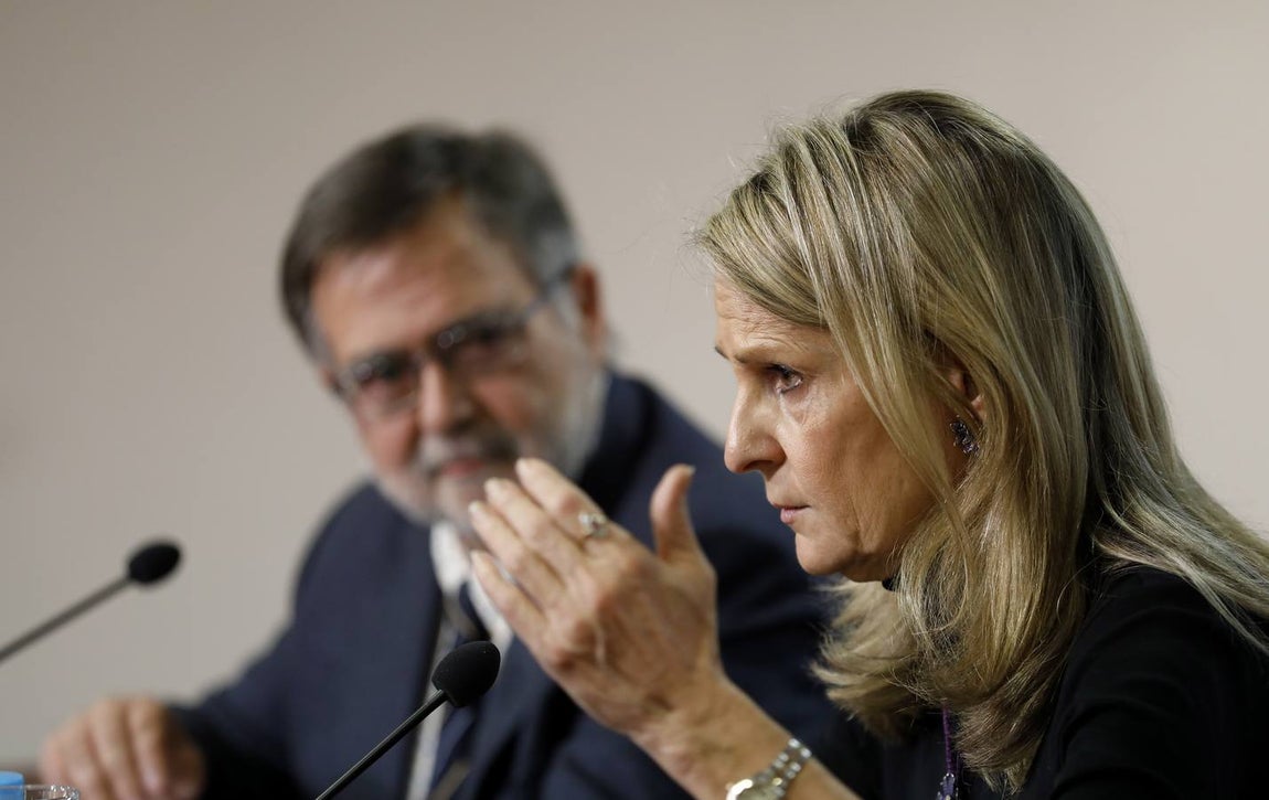 El Foro Cultural de ABC Córdoba con Isabel San Sebastián, en imágenes