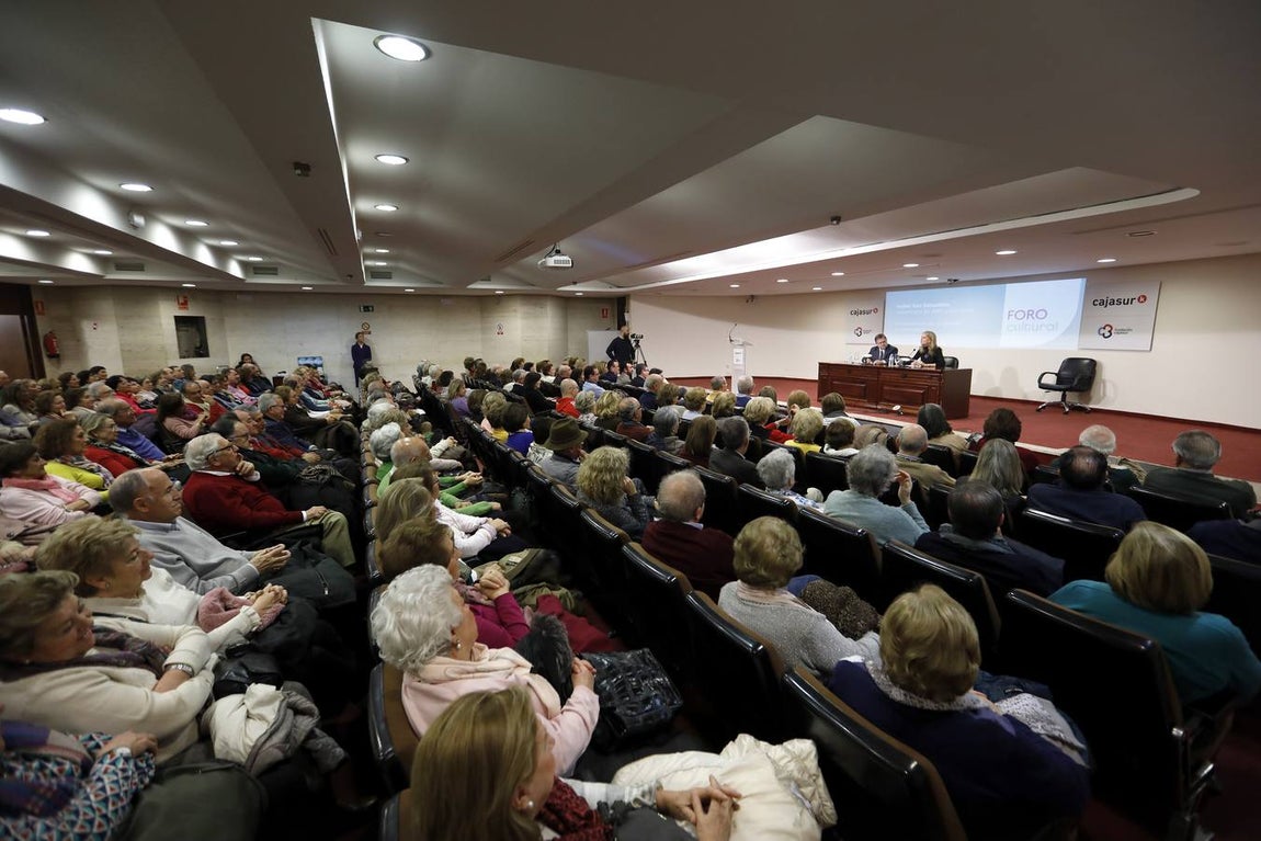 El Foro Cultural de ABC Córdoba con Isabel San Sebastián, en imágenes