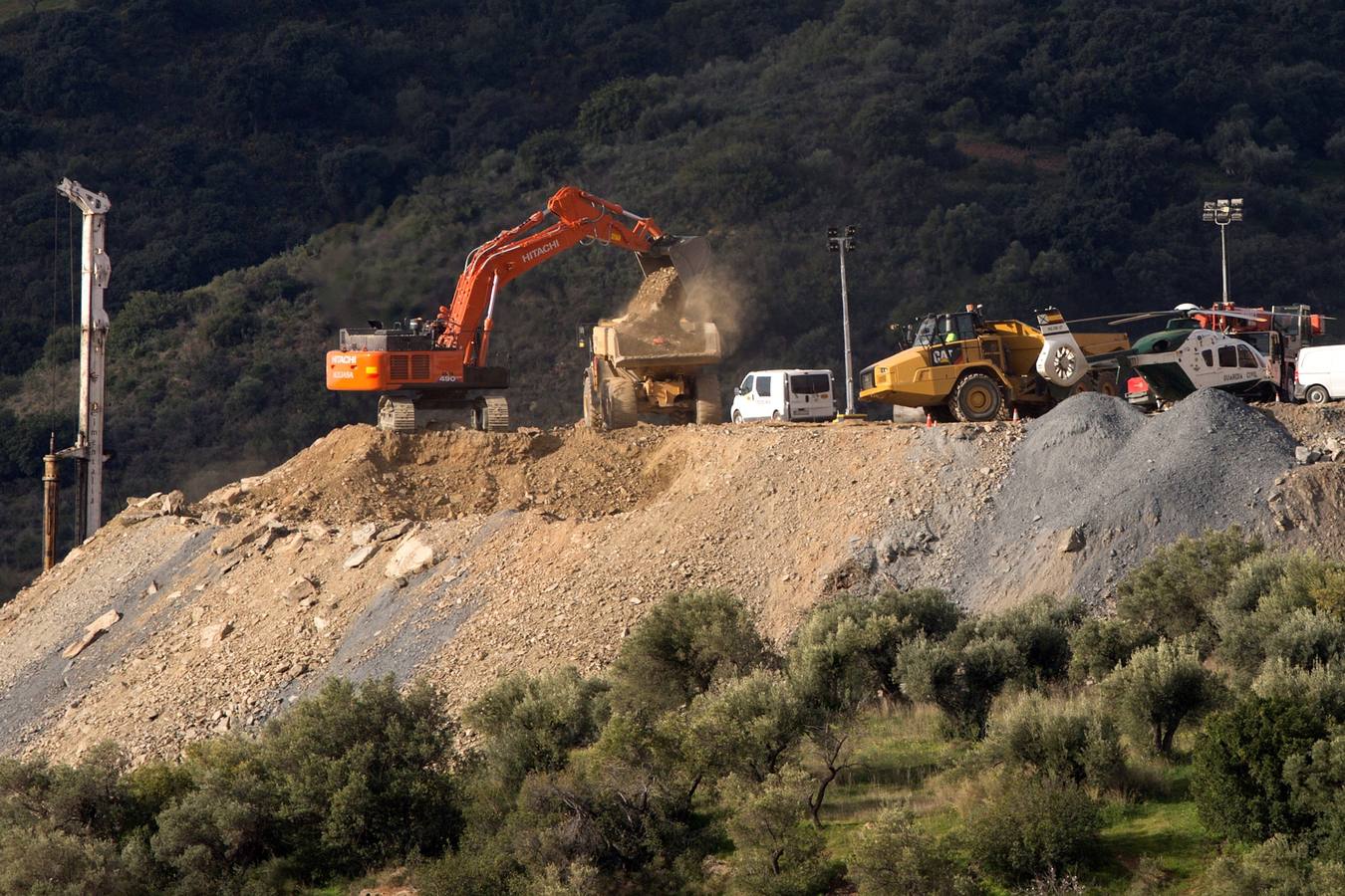 Así se preparan los mineros para rescatar a Julen del pozo de Totalán