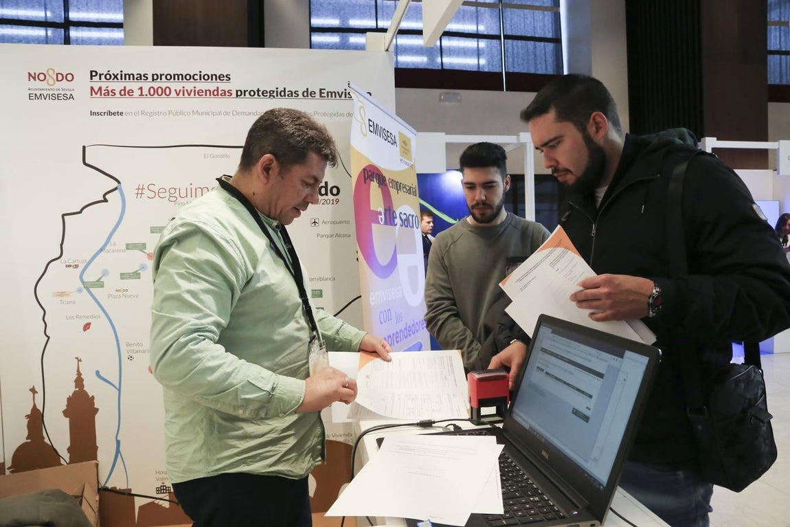 Expositores en el salón inmobiliario Welcome Home Sevilla