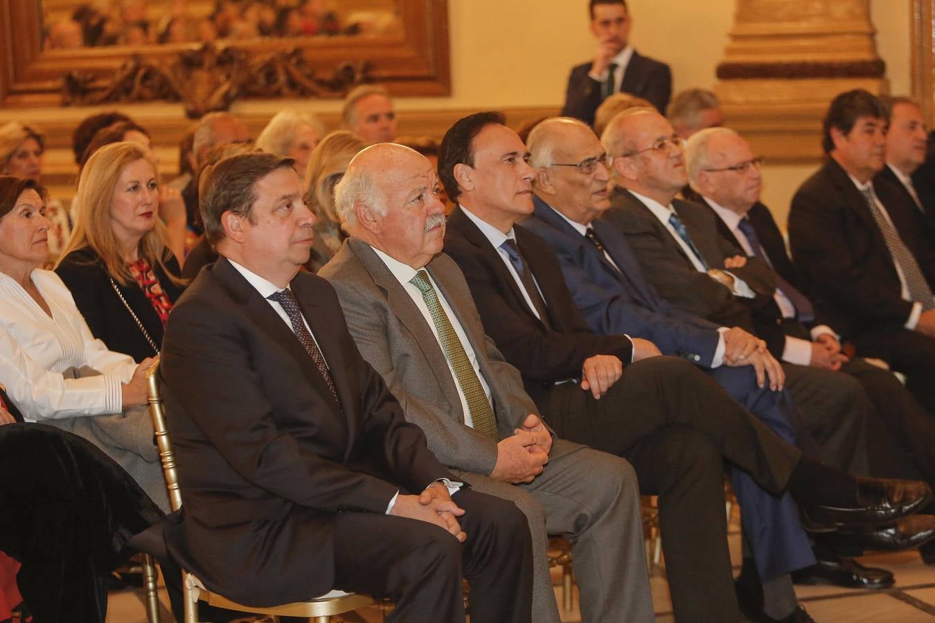 La entrega de las Insignias de Oro del Círculo de la Amistad, en imágenes