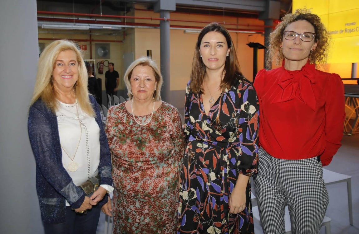 María del Carmen Guerra, Rosario Cabello, María Morales y Elvira Fernández