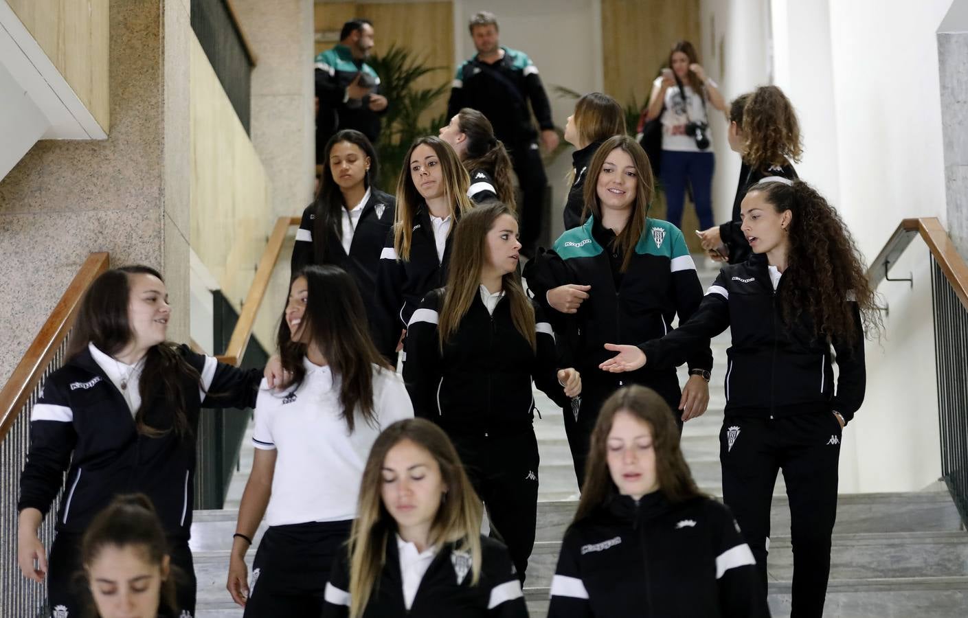 La recepción al Córdoba CF femenino, en imágenes